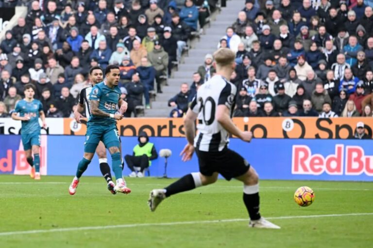 Newcastle United vs AFC Bournemouth  (19:30 – 18/01) | Xem lại trận đấu
