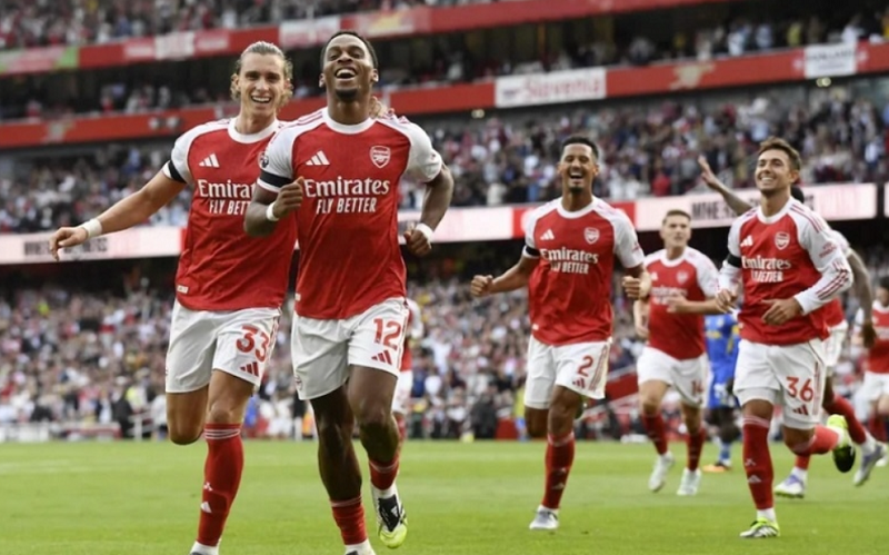 Owen Hargreaves: Arsenal đủ tầm chinh phục bốn danh hiệu mùa này