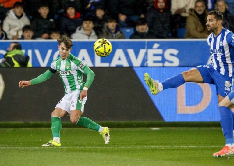 Alavés vs Real Betis (03:00 – 26/01) | Xem lại trận đấu