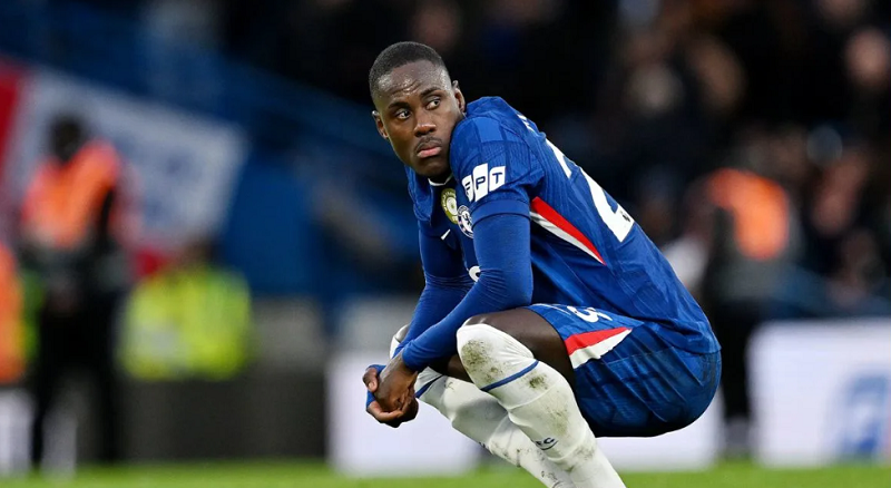 Chelsea sụp đổ tại Paris, Enzo Fernandez nổi nóng với thủ môn Jorgensen