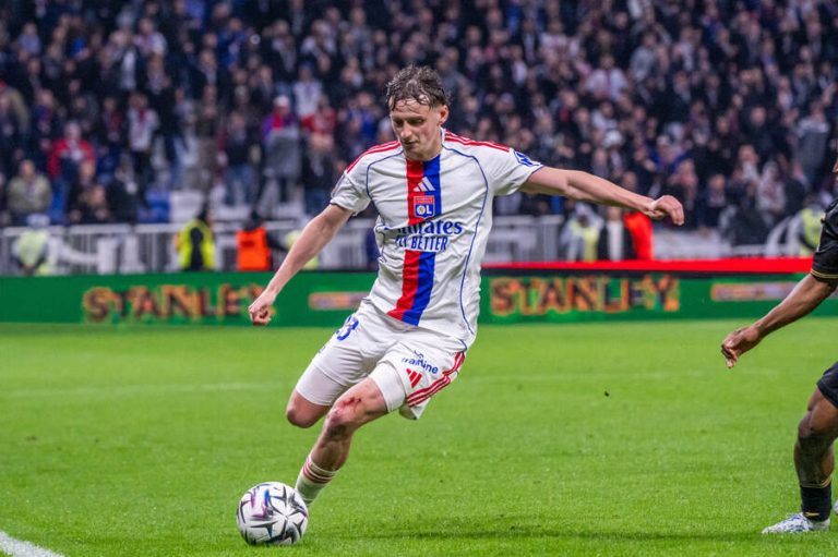 Lyon vs Lorient (01:45 – 13/04) | Xem lại trận đấu